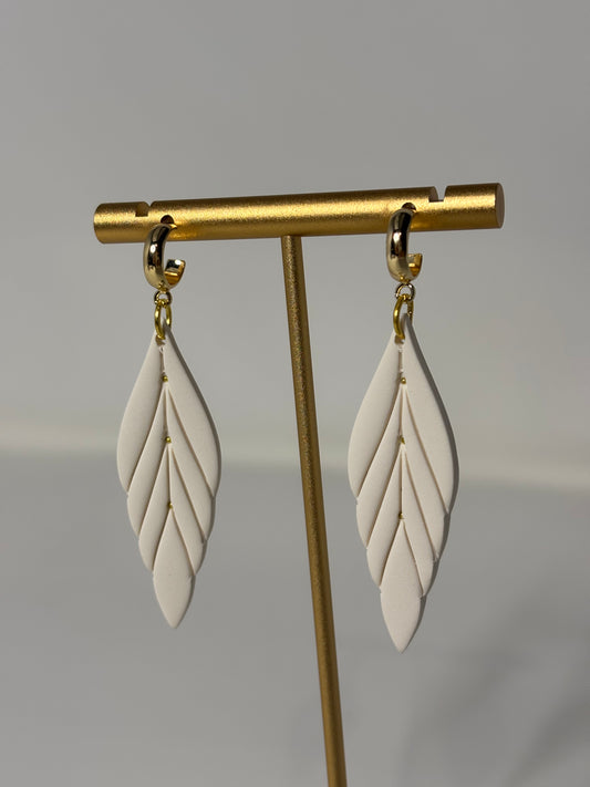 Long leaf dangle